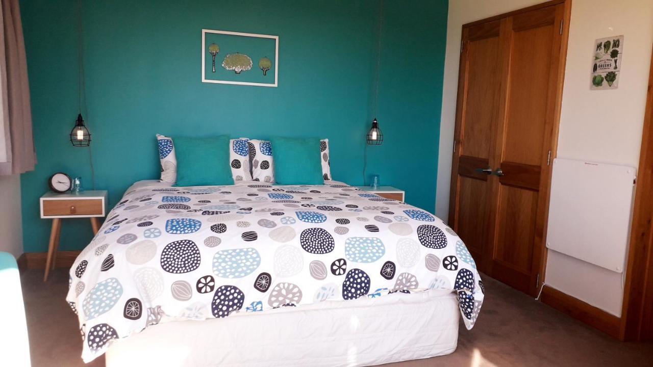 Hill Top Retreat Lower Dashwood Ngoại thất bức ảnh